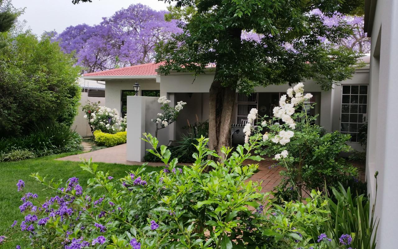 Rosebank Lodge Guesthouse By Claires Johannesburg Exterior foto